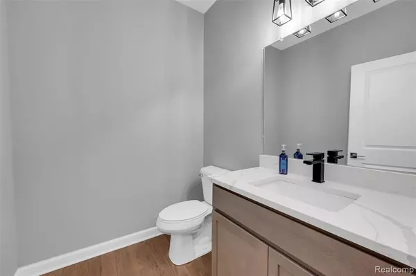 Grand Blanc, MI 48439,5224 Farmridge Lane