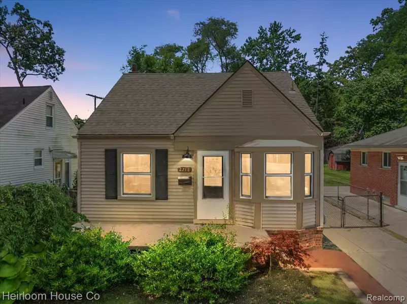 2718 Hubbard Street, Dearborn, MI 48124