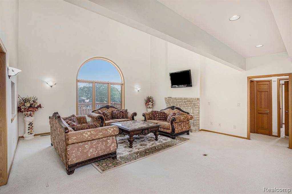 Grand Blanc Twp, MI 48439,5215 Sunlyn Drive