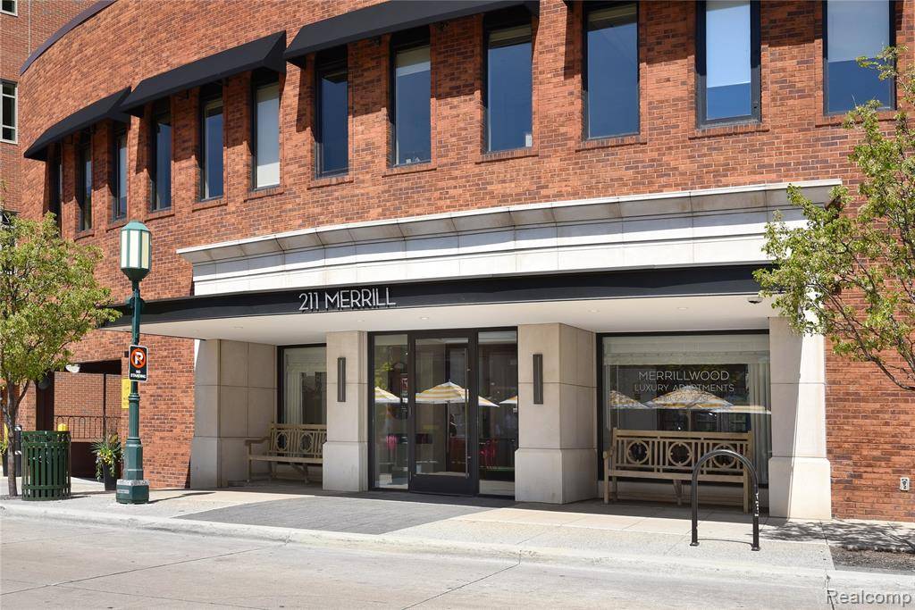 211 E Merrill Street 611, Birmingham, MI 48009