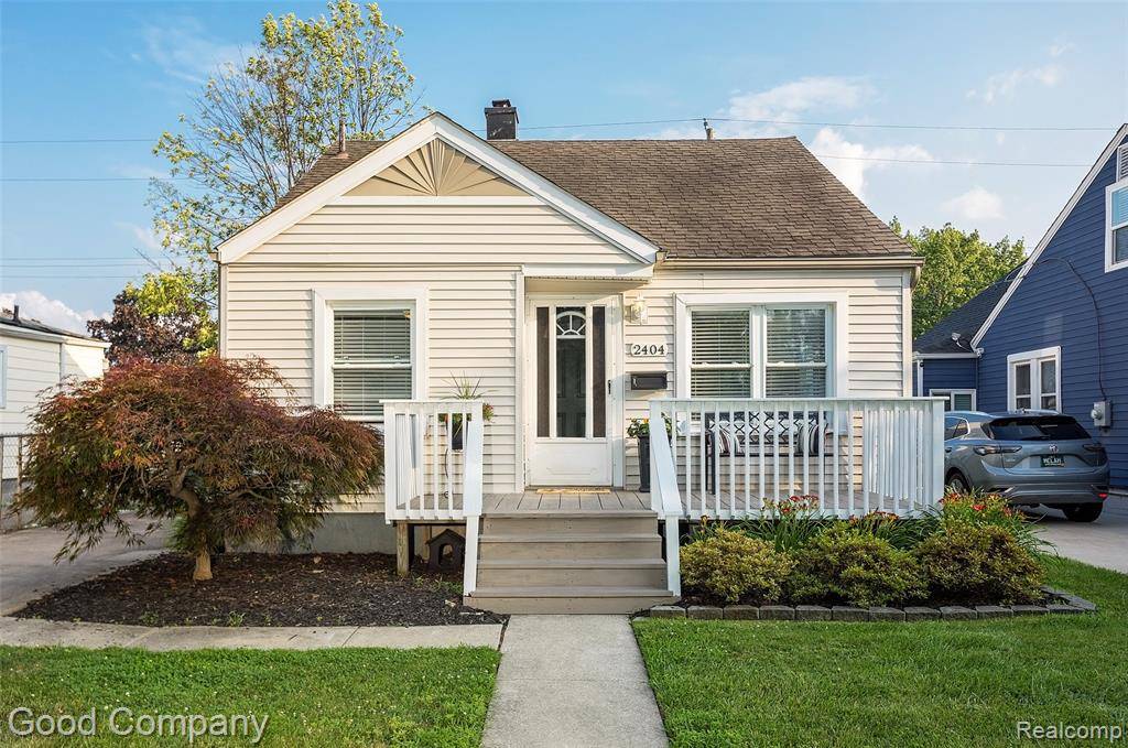 2404 Rowland Avenue, Royal Oak, MI 48067