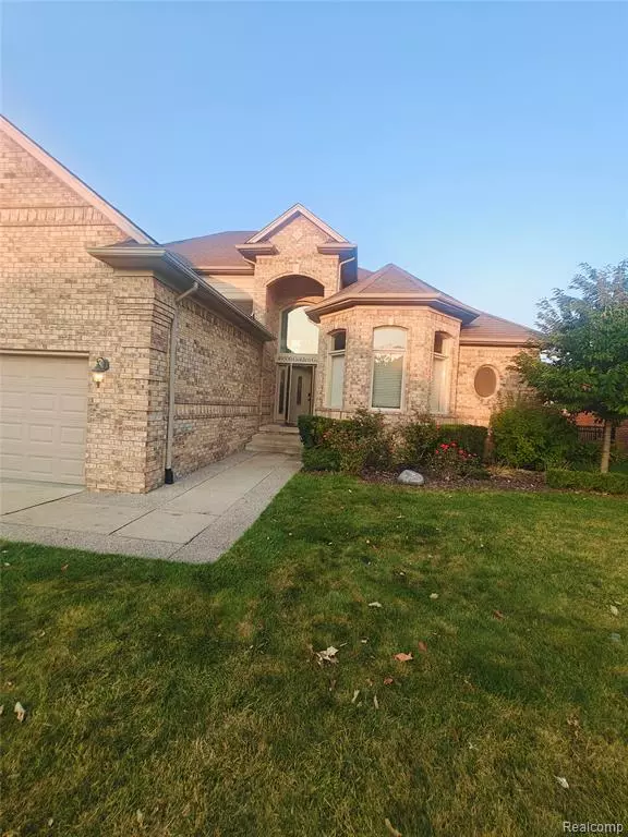 Macomb Twp, MI 48044,49500 GOLDEN GATE Drive