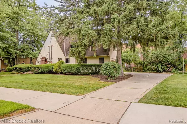 Detroit, MI 48221,19390 Canterbury Road