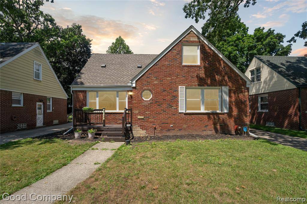 23561 Geneva Street, Oak Park, MI 48237