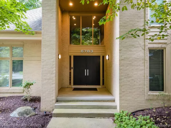 West Bloomfield Twp, MI 48322,6783 Burtonwood Drive