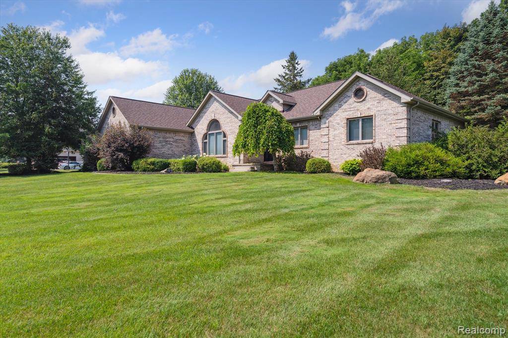 Fenton Twp, MI 48451,13188 Harborview Drive