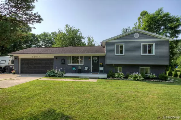 12644 Silver Lake Road, Green Oak Twp, MI 48116