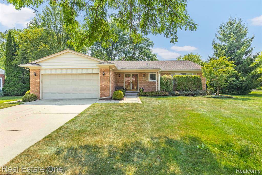5487 Boros Drive, Troy, MI 48085