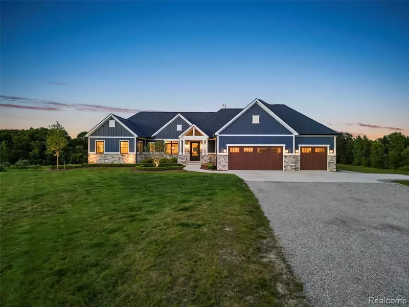 1273 Rush Road, Oakland Twp, MI 48363