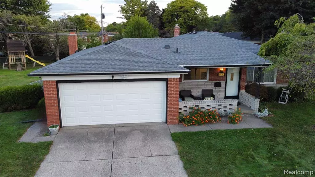 3500 CHARD Avenue, Warren, MI 48092