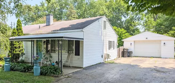 Grand Blanc, MI 48439,6085 Westdale Drive