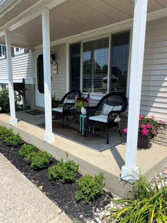 Livonia, MI 48154,14170 Hix Street