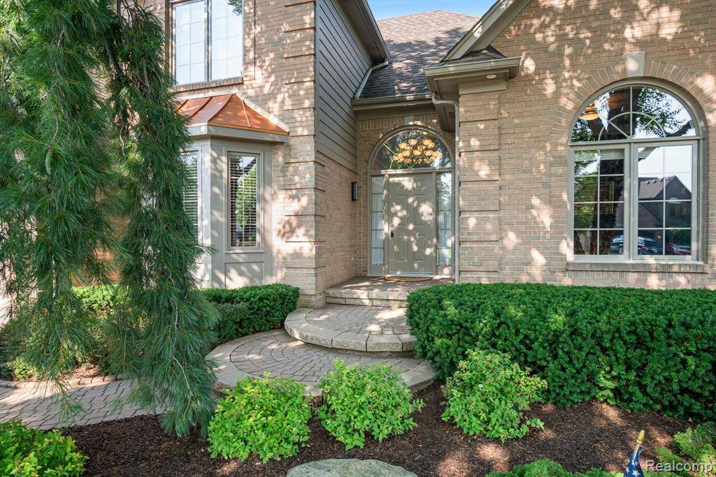 Macomb Twp, MI 48042,52260 Watkins Glen Drive