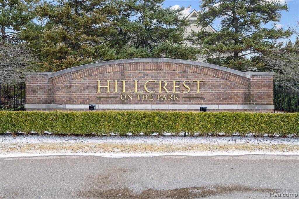 Clinton Twp, MI 48036,40633 Azalea Drive