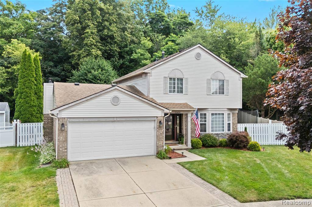 22439 Cherrylawn Drive, Flat Rock, MI 48134