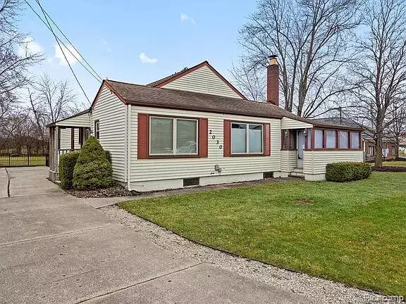 2030 Orpington Drive, Troy, MI 48083