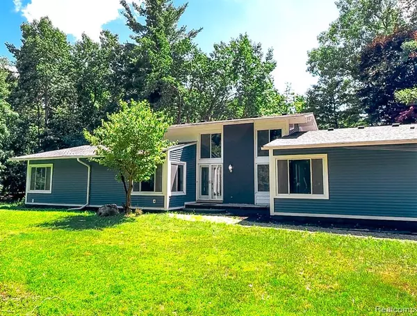 West Bloomfield Twp, MI 48322,5815 Bloomfield Glens Road