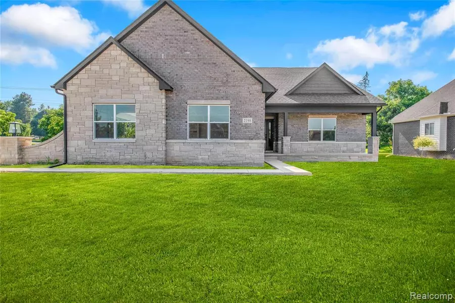 2198 S Rochester Rd, Rochester Hills, MI 48307