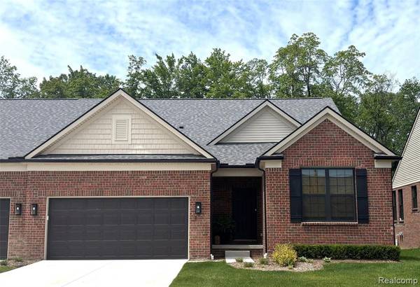 55746 Oak Pointe Drive, Shelby Twp, MI 48315