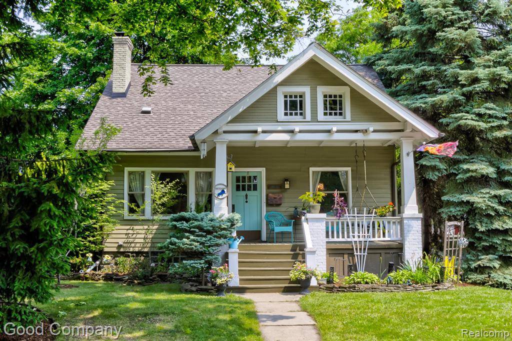 1087 Knox Street, Birmingham, MI 48009