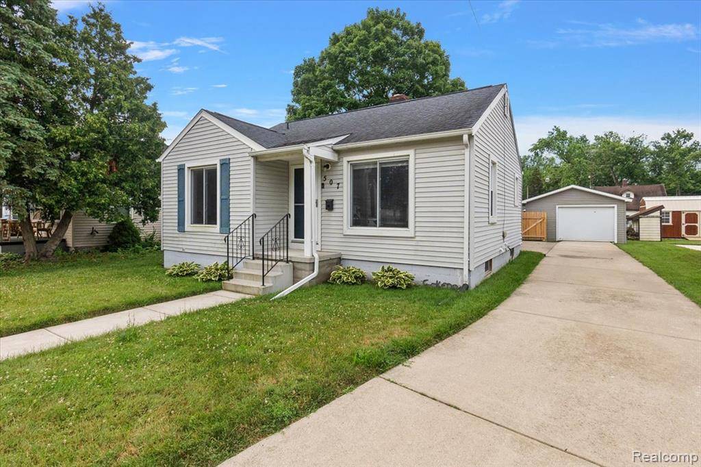 Durand, MI 48429,507 W Main Street