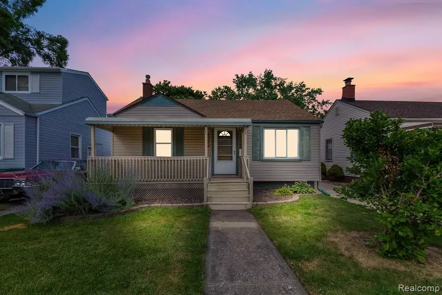 2358 Progress Avenue, Lincoln Park, MI 48146