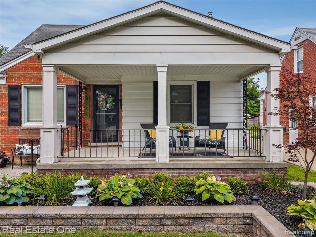 3111 N Blair Avenue, Royal Oak, MI 48073
