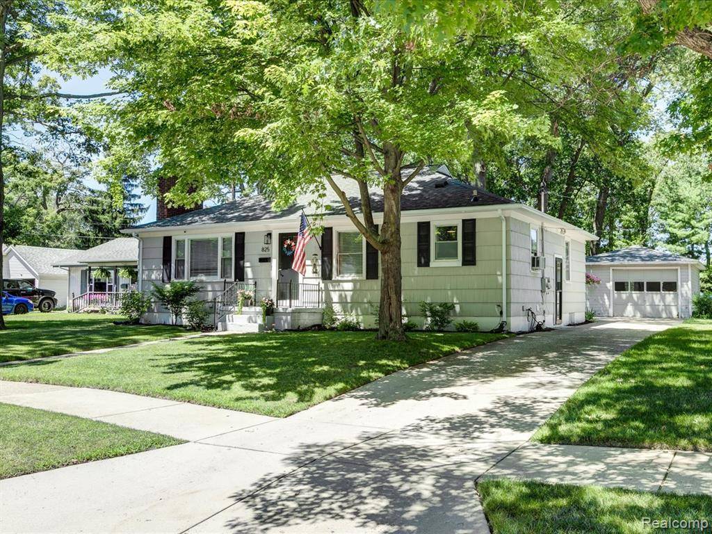 825 Sanborn Street, Port Huron, MI 48060