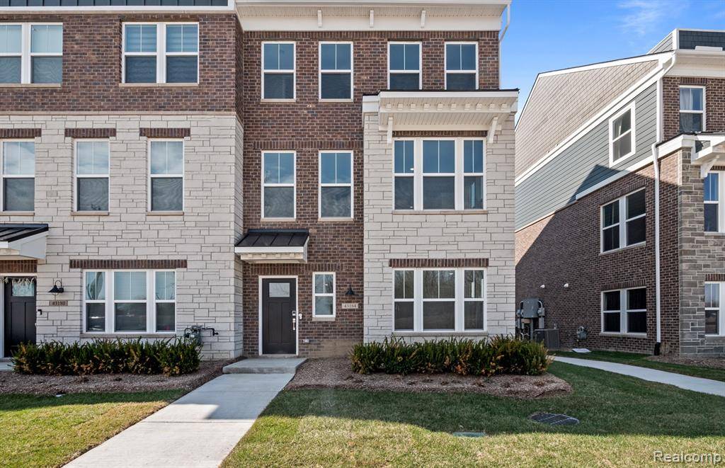 42924 Atwood Avenue, Novi, MI 48375