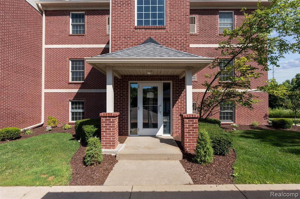 6600 Trillium Village Lane, Village Of Clarkston, MI 48346