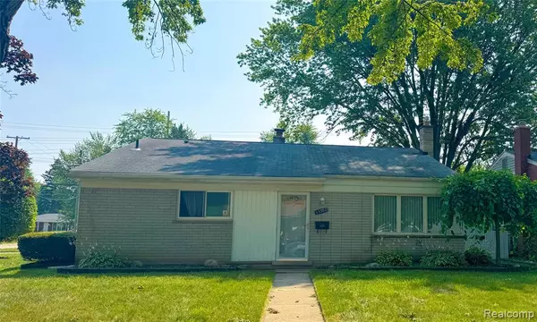 35980 Carlisle Street, Clinton Twp, MI 48035