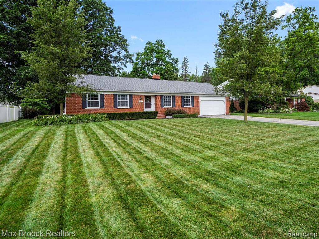 Shelby Twp, MI 48316,54241 Sunderland Drive