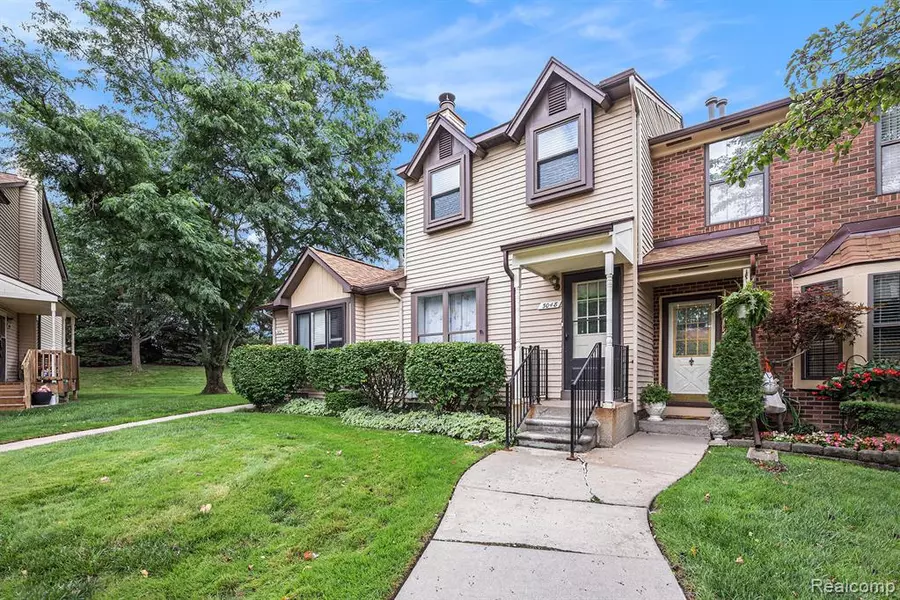 3048 Carly Court, Auburn Hills, MI 48326