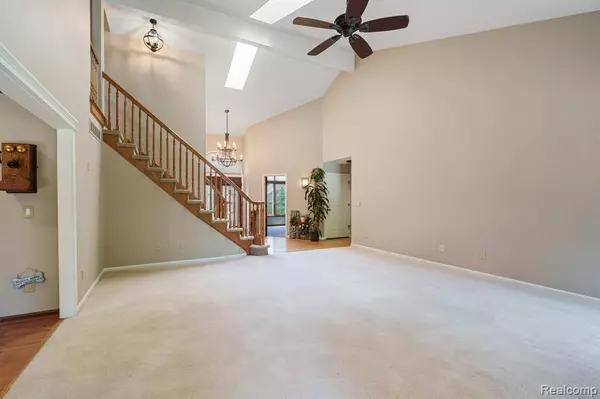 Clinton Twp, MI 48038,43274 Hillsboro Drive