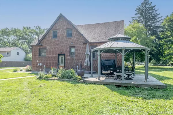 Grand Blanc, MI 48439,5384 Silverton Drive