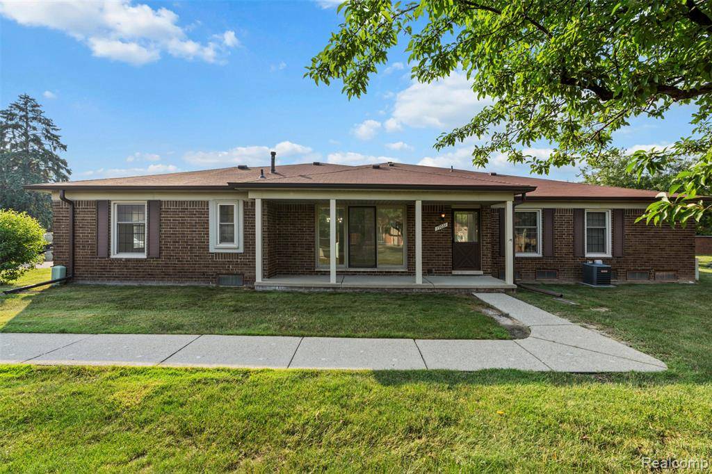15031 Pilgrim Court, Shelby Twp, MI 48315