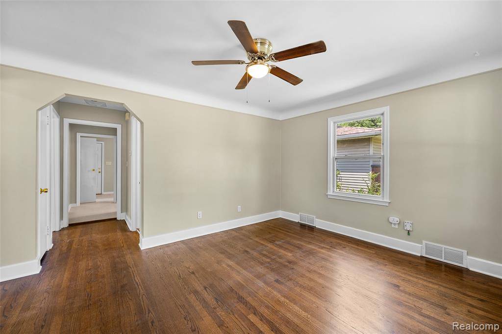 Hazel Park, MI 48030,23385 Powell Avenue