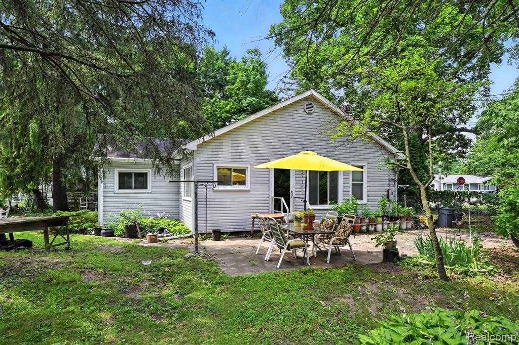 White Lake Twp, MI 48386,1209 Applewood Drive