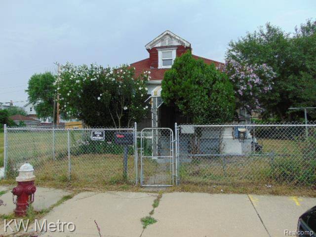 12938 Mitchell Street, Hamtramck, MI 48212