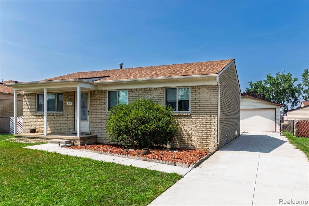 Roseville, MI 48066,16137 Secretariat Avenue
