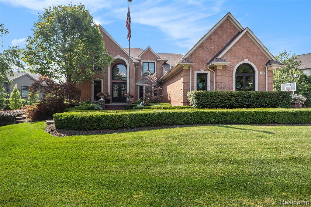 4943 Parkgate Drive, Commerce Twp, MI 48382
