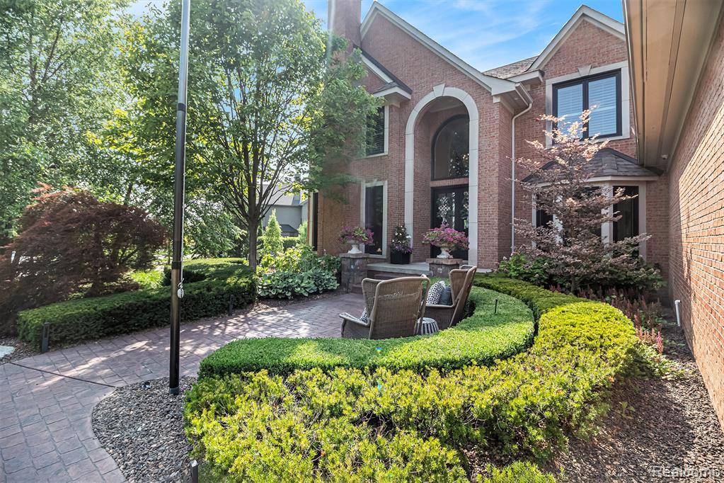 Commerce Twp, MI 48382,4943 Parkgate Drive