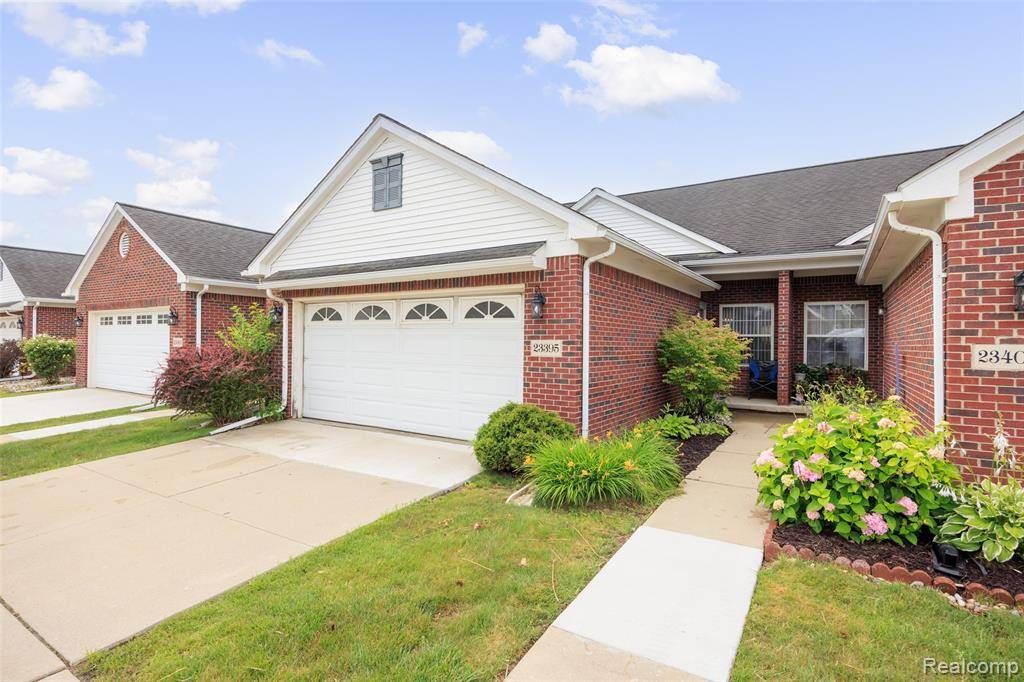 Taylor, MI 48180,23395 Pinewood Drive