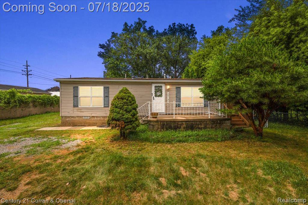 20795 Orchard Lake Road, Farmington Hills, MI 48336