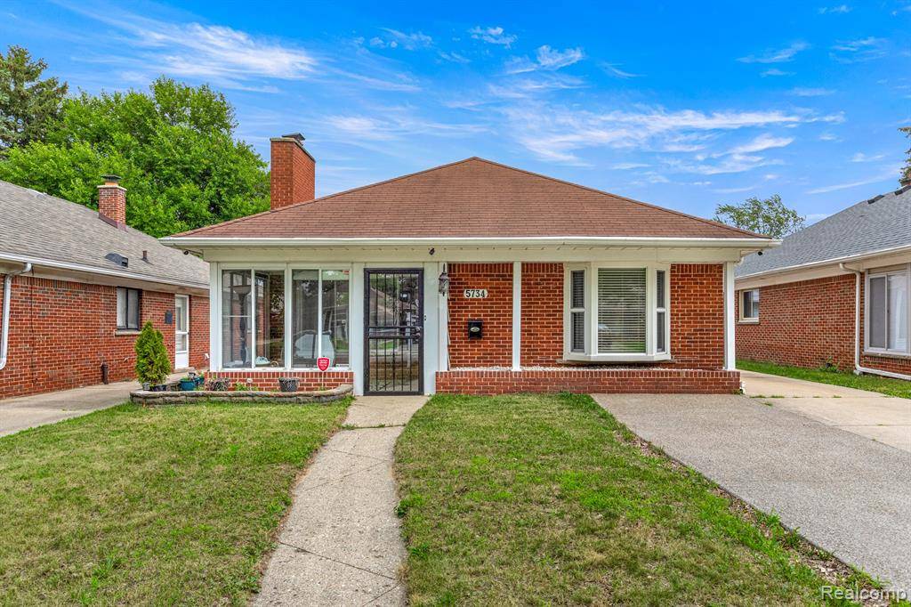 5734 Hubbell Street, Dearborn Heights, MI 48127