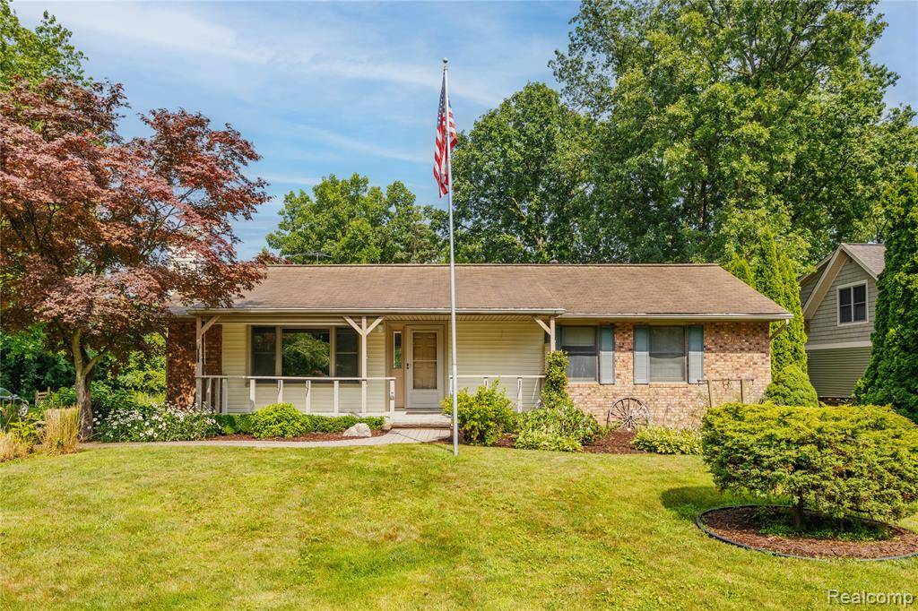 15800 Park Lane, Northville Twp, MI 48170