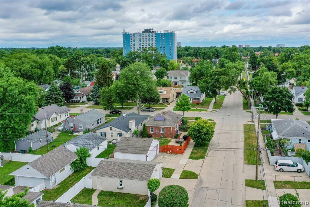 Clawson, MI 48017,205 W Tacoma Street