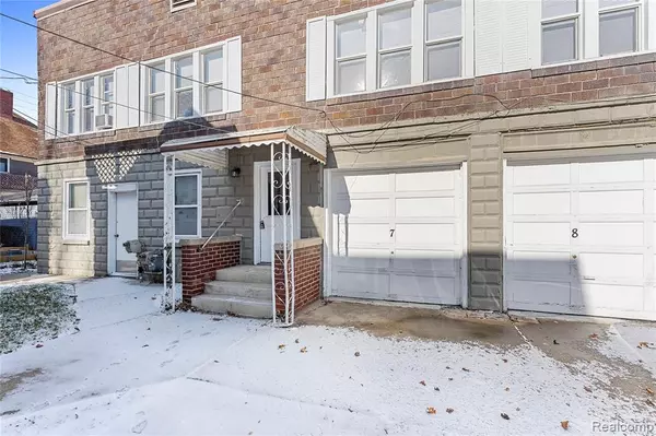 444 Orange Street, Wyandotte, MI 48192