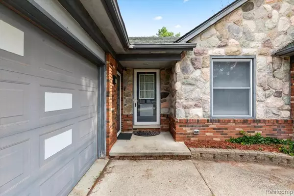 Fraser, MI 48026,15991 Princeton Court