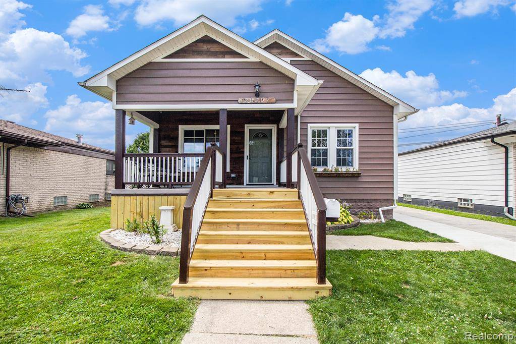 28207 Gladstone Street, St. Clair Shores, MI 48081